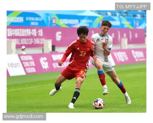 足球运动的全球影响力与发展趋势：从竞技到文化的多维度探讨